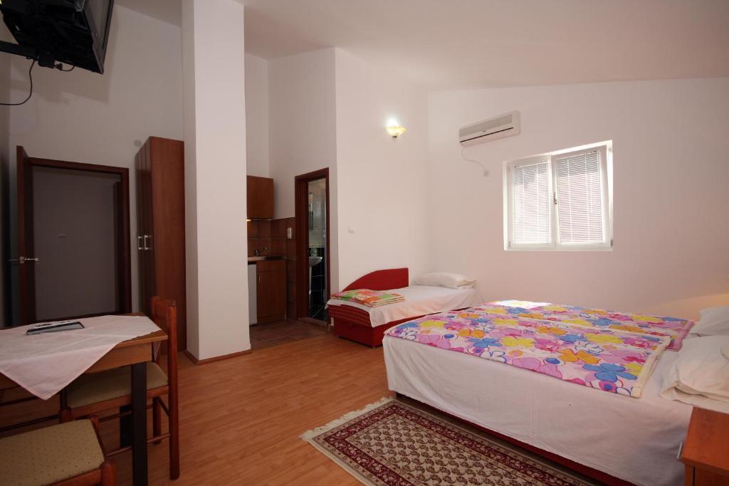 Apartments Raicevic Budva Szoba fotó